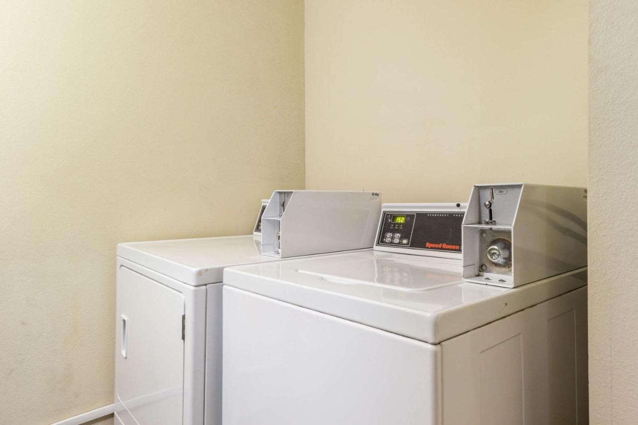 Quality Inn & Suites Florence - Cincinnati South Eksteriør bilde