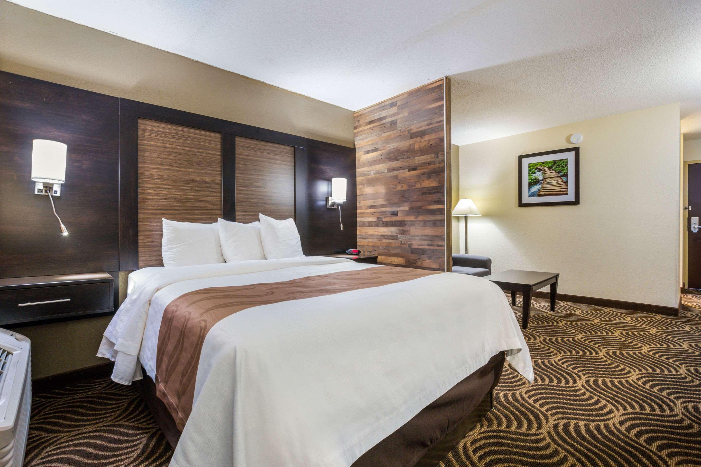 Quality Inn & Suites Florence - Cincinnati South Eksteriør bilde