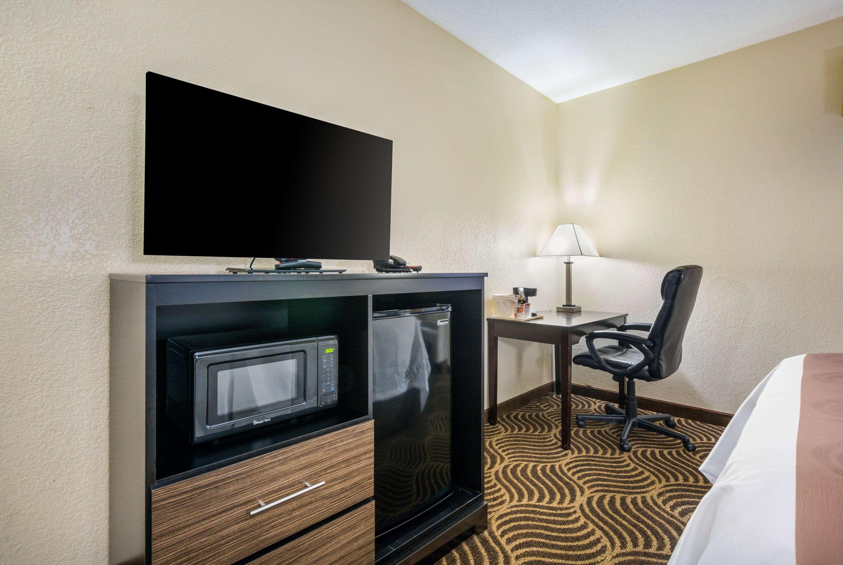 Quality Inn & Suites Florence - Cincinnati South Eksteriør bilde