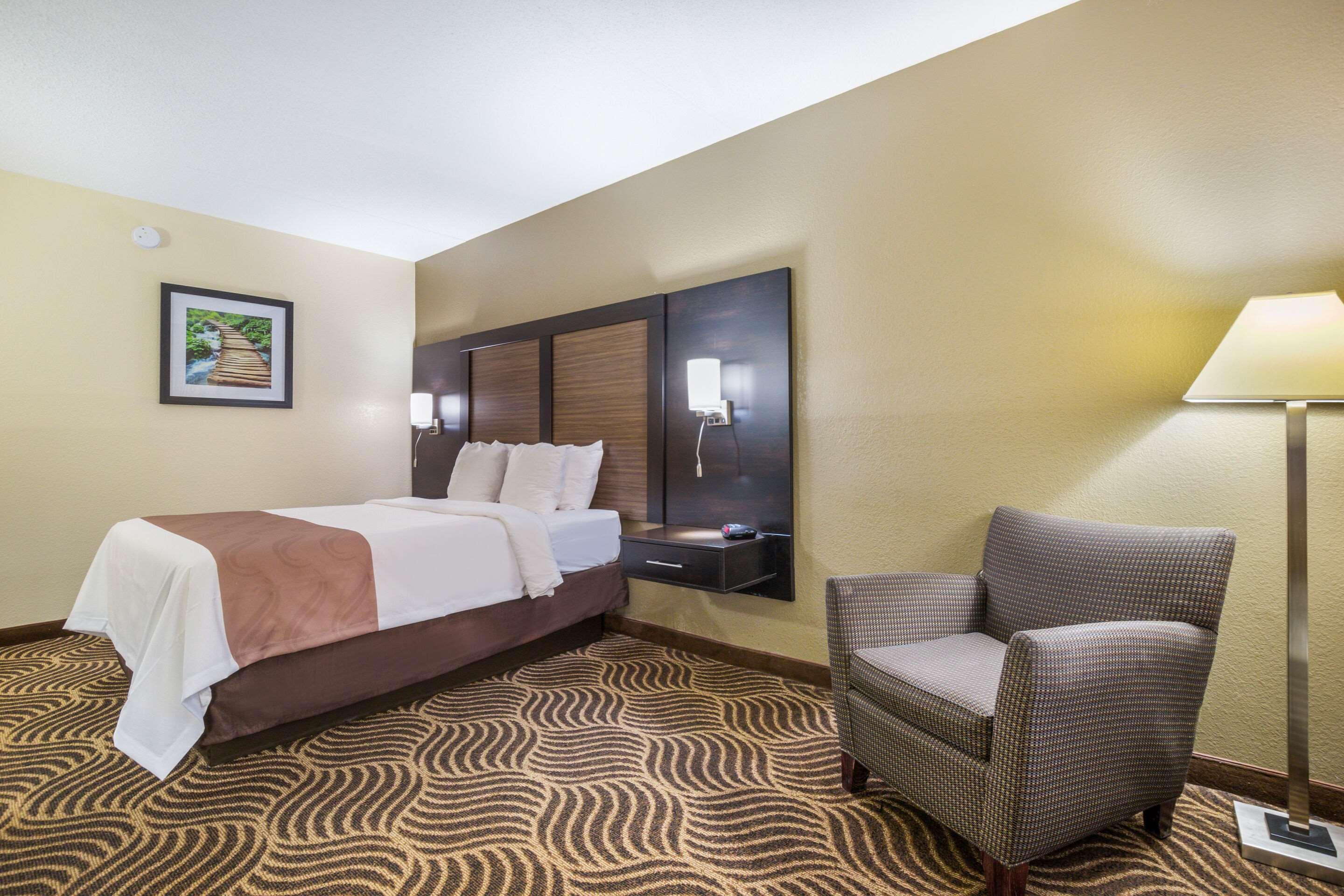 Quality Inn & Suites Florence - Cincinnati South Eksteriør bilde