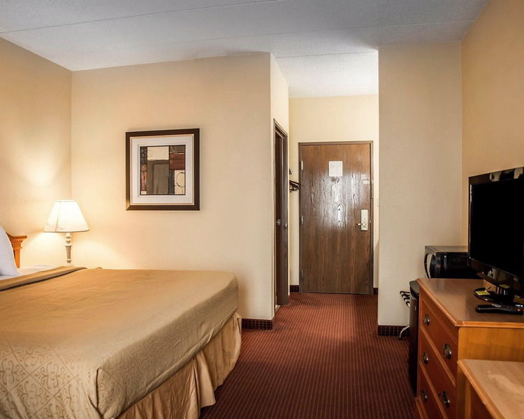 Quality Inn & Suites Florence - Cincinnati South Eksteriør bilde